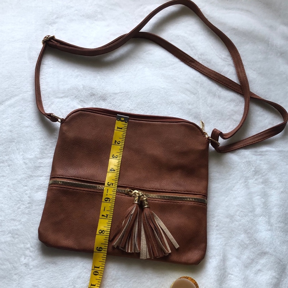 ⭐️ HOST PICK ⭐️ Brown Crossbody with Tassel Accent - Picture 7 of 8